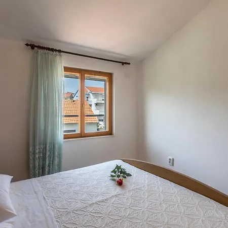 Apartmani Prkacin Apartment *