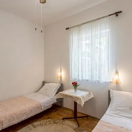Prkacin Apartment Trogir
