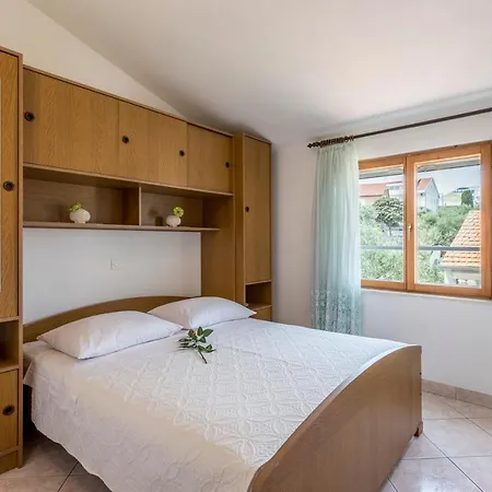 Apartmani Prkacin * Trogir