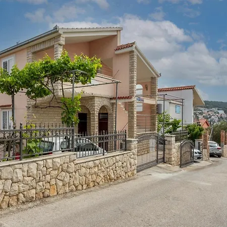 Apartmani Prkacin *