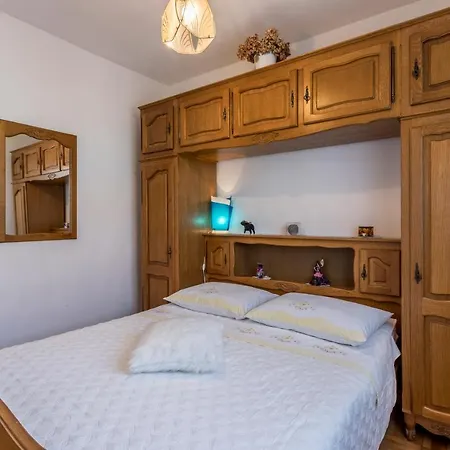 Apartmani Prkacin Apartment *