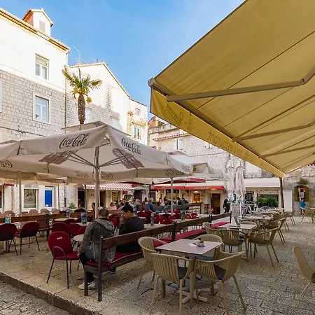 Apartmani Prkacin * Trogir